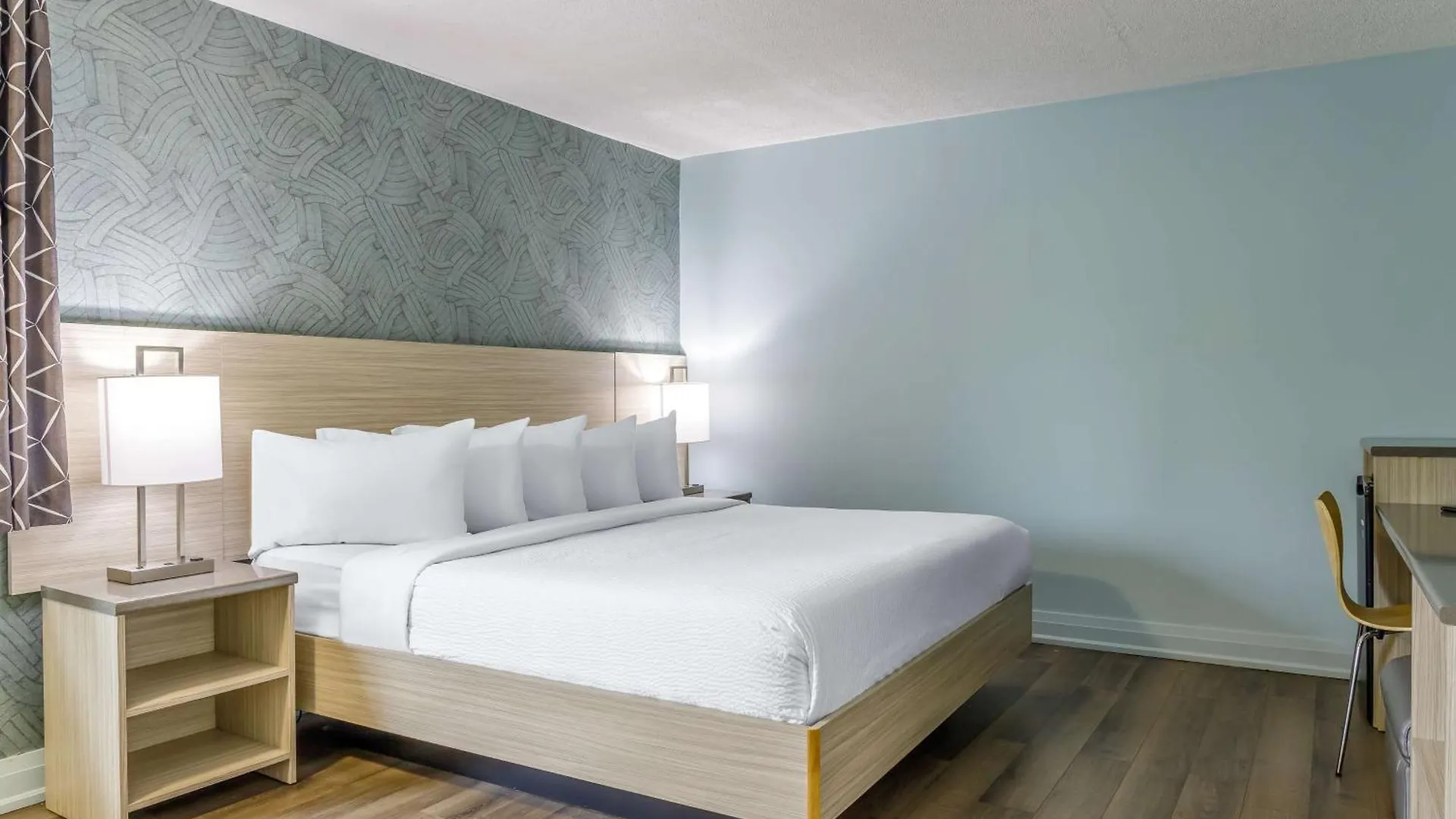 **** Hotel Motel 6 Niagara Falls, On Near The Falls Canada