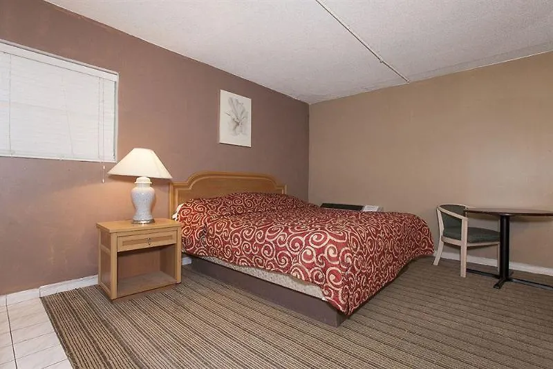 Hotel Motel 6 Niagara Falls, On Near The Falls